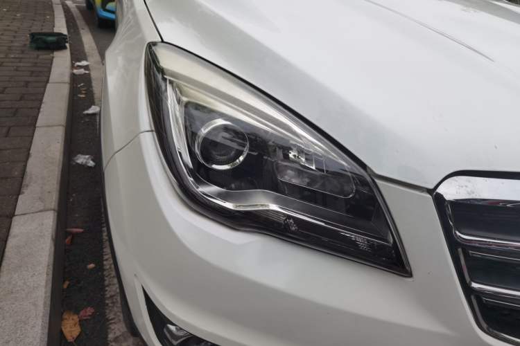 Used CHANGAN CS35 2017 1.6L Manual Luxury Model Right Front Headlight