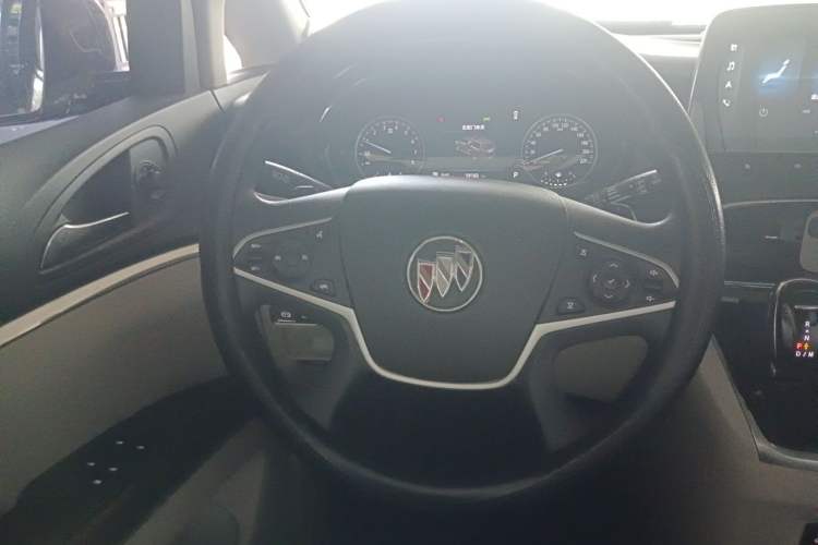Used Buick GL8 2023 Land Executive Class Smart Enjoyment Model
