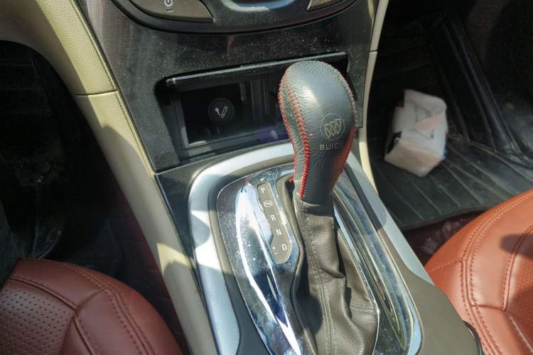 Used Buick Regal 2015 2.0L Leading Fashion Edition