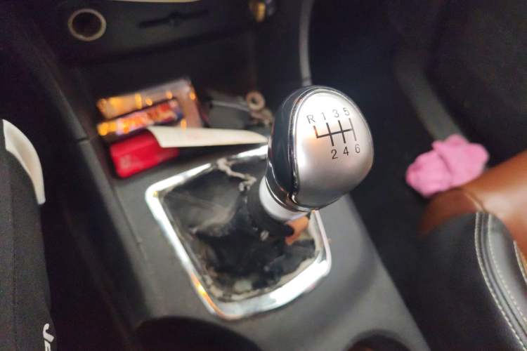 Used FORTHING F600 2016 F600L 1.5T Luxury Model Gear Lever