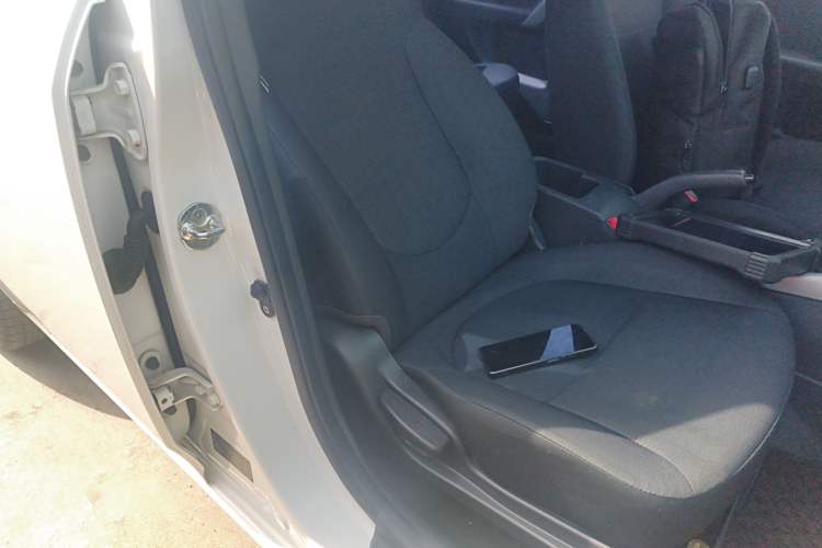 Used Kia Forte 2014 1.6L MT GL