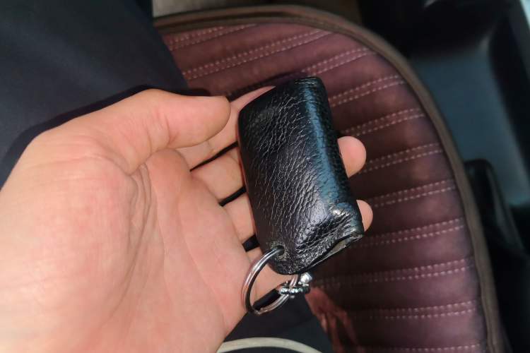 Used Toyota Prado 2010 4.0L Automatic TX-L Vehicle Key