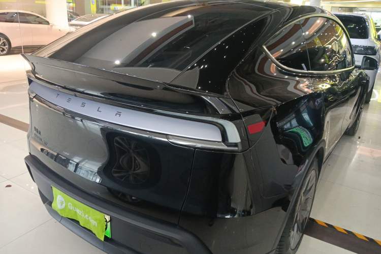 Used Tesla Model Y L 2025 Model Long-Range All-Wheel-Drive Version Rear Right 45 Deg