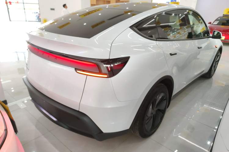 Used Tesla Model Y 2025 Updated Version Long-Range All-Wheel Drive Rear Right 45 Deg