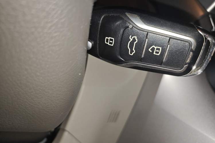 Used Toyota Verso 2014 Starlight 180E CVT Elite Edition
