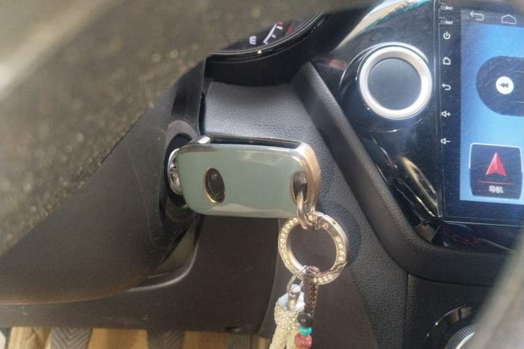 Used Kia K2 2015 Sedan 1.4L MT GLS