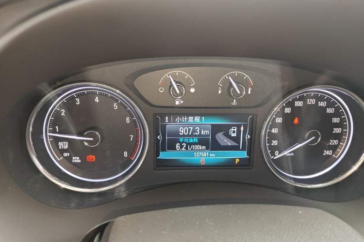 Used Buick LaCrosse 2016 Revised 20T Leading Edition Odometer Close Up