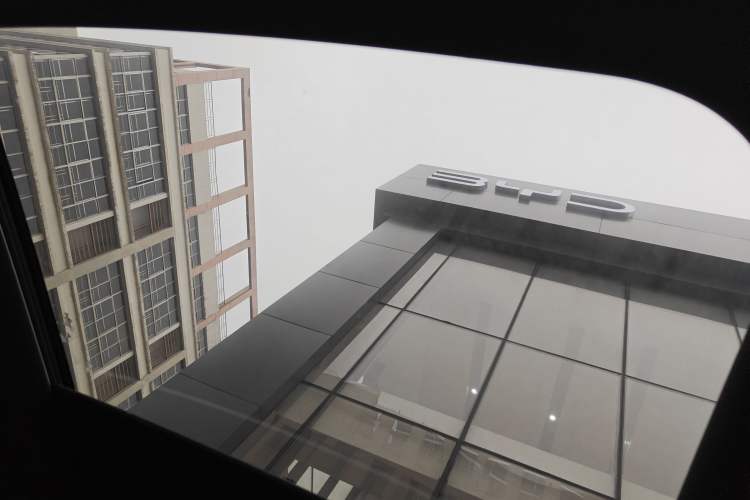 Used Formula Leopard Titanium 3 2025 501KM All-Wheel Drive Intelligent Driving Ultra Version Headliner