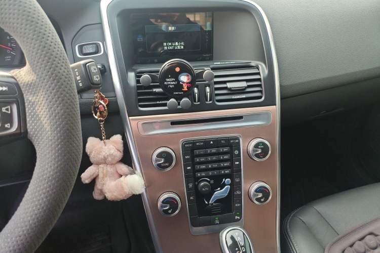 Used Volvo XC60 2015 T5 Smart Upgrade Model
