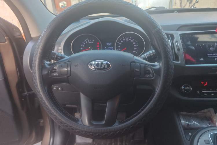 Used Kia Sportage R 2015 2.0L Automatic Two-Wheel Drive DLX Model Steering Wheel