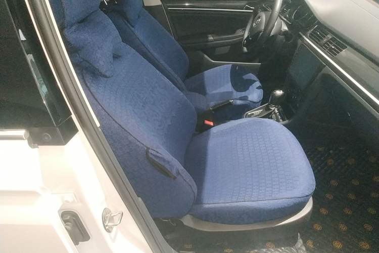 Used Volkswagen C-TREK 2018 230TSI DSG Luxury Version
