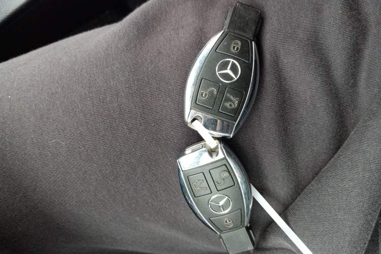 Used Mercedes-Benz C-Class 2011 C 200 Fashion Travel Edition Vehicle Key