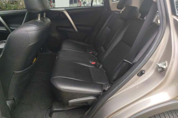 Used Toyota RAV4 2019 2.0L CVT Two-Wheel Drive Fashion X Limited Edition China V Standard