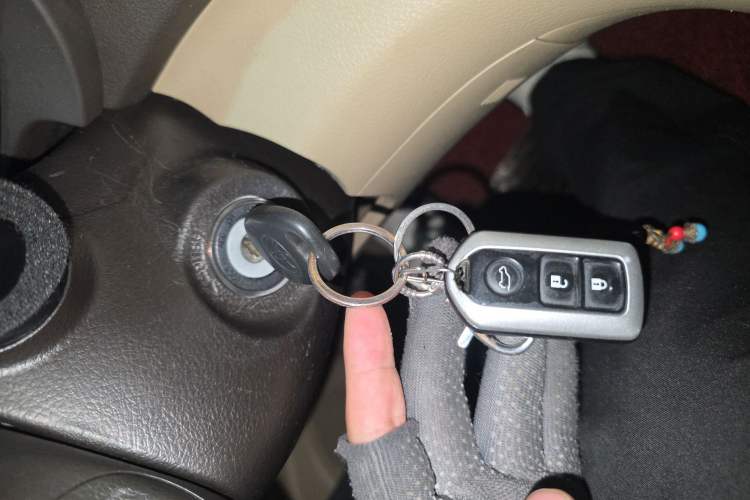 Used Toyota Highlander 2011 2.7L Two-Wheel Drive 7-Seater Luxury Edition