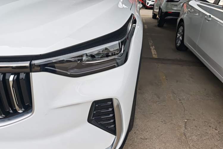 Used Geely Auto Emgrand X7 Sport 2026 Model 1.5TD Aspirational Left Front Headlight