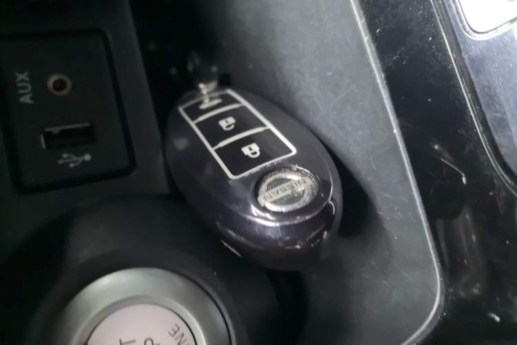 Used Nissan Lannia 2016 1.6L CVT Smart Cool Edition Interior 1