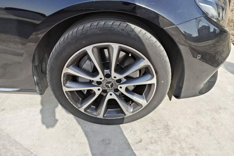 Used Mercedes-Benz E-Class 2018 E 300 L Luxury Model
