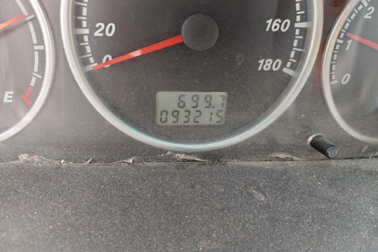 Used Foton Scenic 2016 2.0L Landscape Express Version Long Wheelbase Low Roof – 4Q20M
