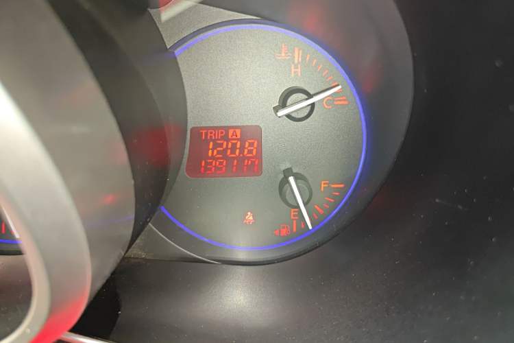 Used Mazda CX-7 2014 2.3T Smart All-Wheel Drive Supreme Edition Odometer Close Up