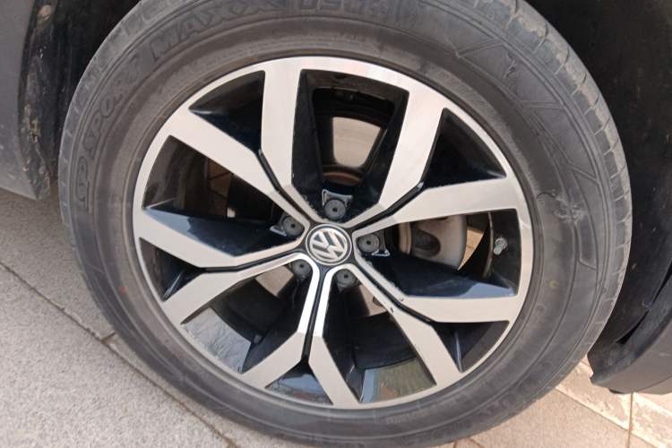 Used Volkswagen Teramont 2017 380TSI Four-Wheel Drive Luxury Edition Right Front Wheel Hub