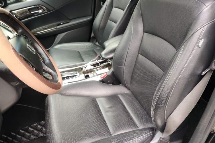 Used Honda Accord 2014 2.4L EXN Luxury Navigation Edition Left Front Seat