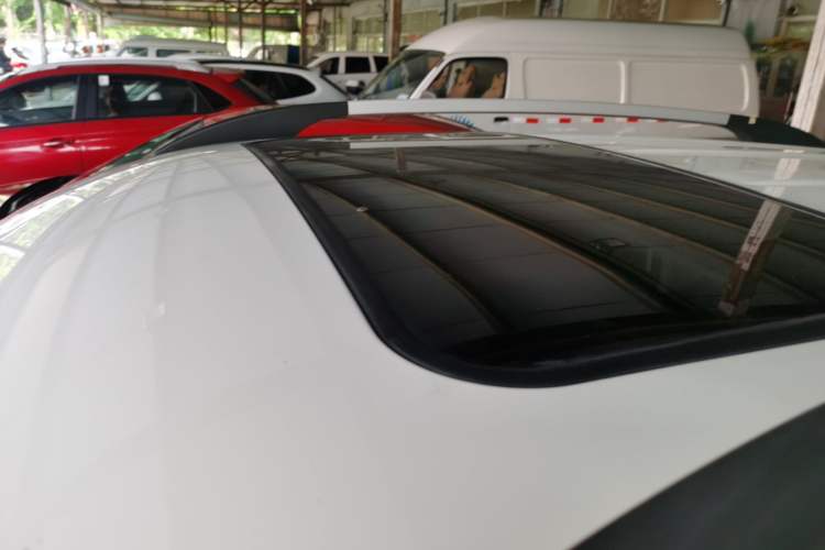 Used CHANGAN CS35 2017 1.6L Manual Luxury Model Roof