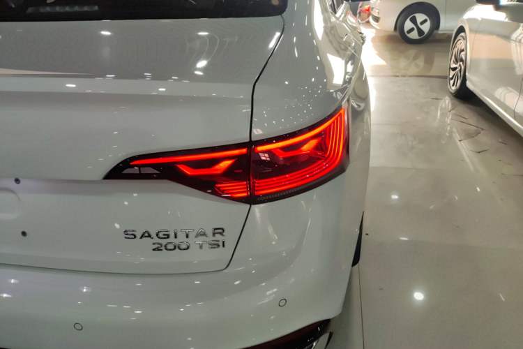 Used Volkswagen Sagitar 2023 200TSI DSG Excellence Edition Right Rear Taillight