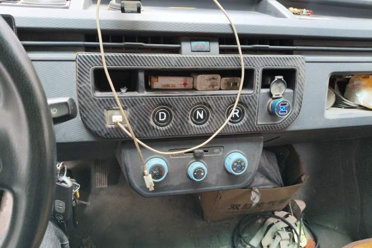 Used Farizon Xingxiang V 2022 Star Enjoy V6E Long Wheelbase Guoxuan 38.7 kWh Audio And AC Panel