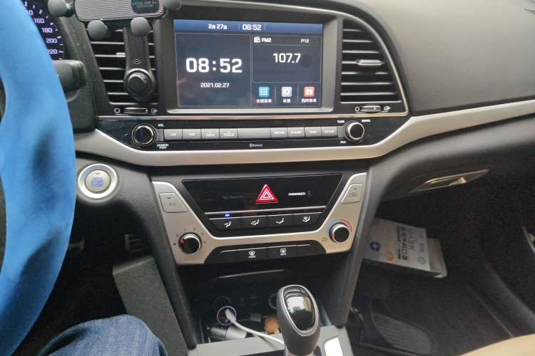 Used Hyundai Elantra (6th Generation / Lingdong) 2016 1.6L Automatic ZhiXuan · Luxury Version Audio And AC Panel