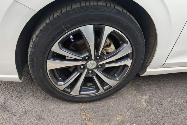 Used CHANGAN Eado 2020 PLUS Blue Whale NE 1.4T GDI DCT Flagship Model Left Front Wheel Hub