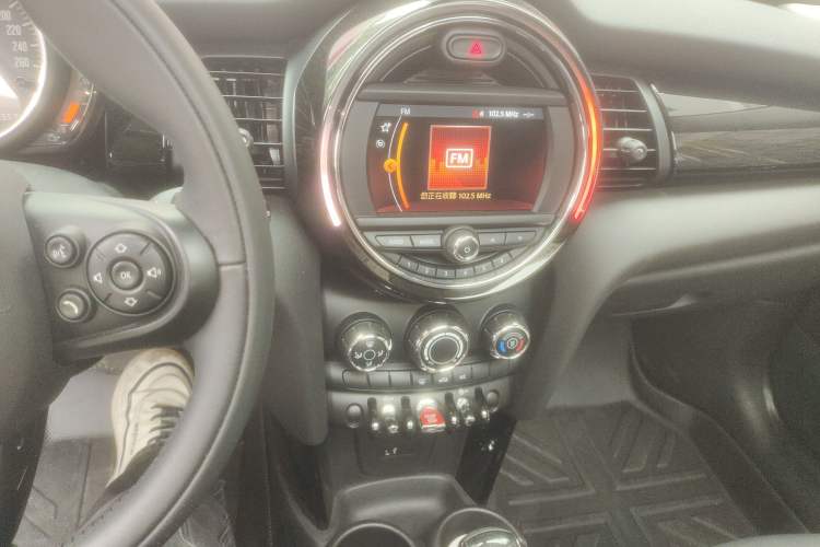 Used MINI 2019 1.5T ONE
