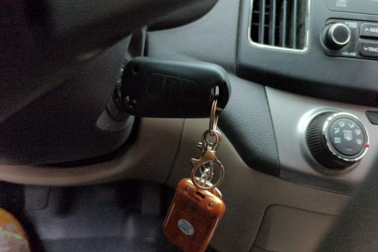 Used Hyundai Celesta 2011 1.6L Manual Comfort Edition Vehicle Key