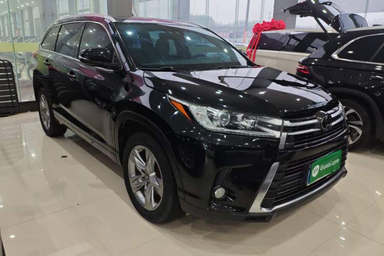 Used Toyota Highlander 2018 2.0T Four-Wheel Drive Prestige Version 7 Seats China V Emission Standard Front Right 45 Deg