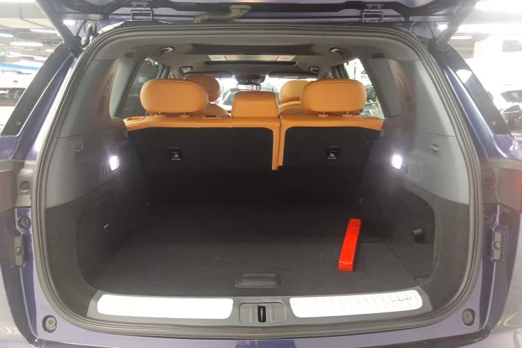 Used Dongfeng eπ eπ008 2025 210 Ultra Range-Extended Version 5 Seats