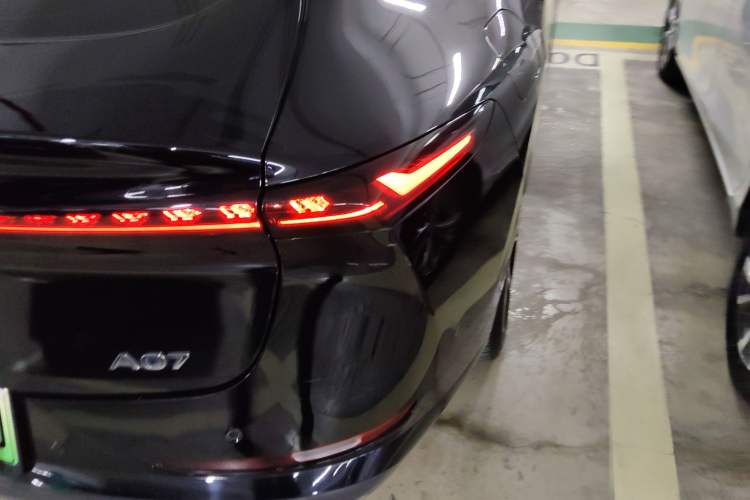 Used CHANGAN NEVO A07 2025 Pure Electric "True Fragrance" Edition 625 Flagship Model Right Rear Taillight