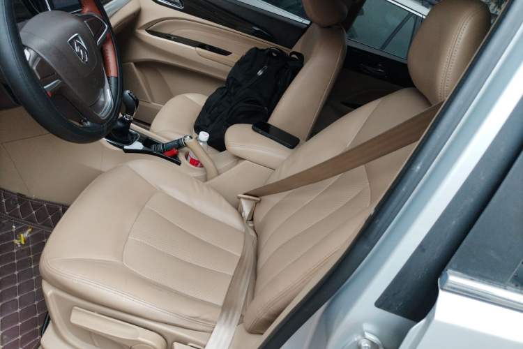 Used Baojun 730 2016 1.5L Manual Comfort Version 7 Seats China V Emission Standard