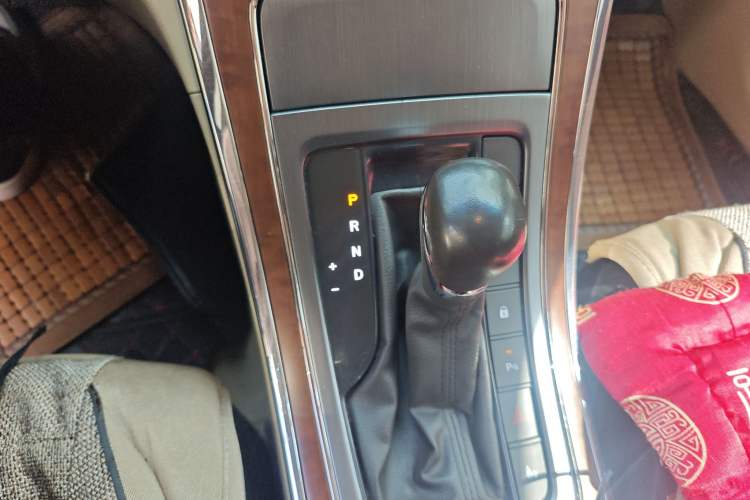 Used Roewe 950 2012 2.0L Comfort Edition