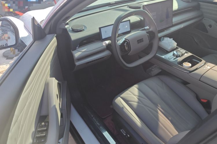 Used Geely Galaxy 8 2025 130km EM-i Prestige Edition Driver Seat