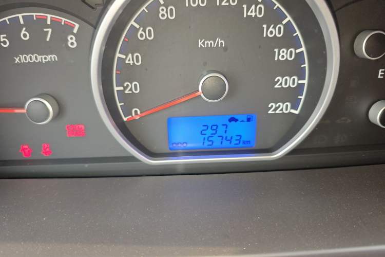 Used Hyundai Celesta 2011 1.6L Manual Luxury Model
