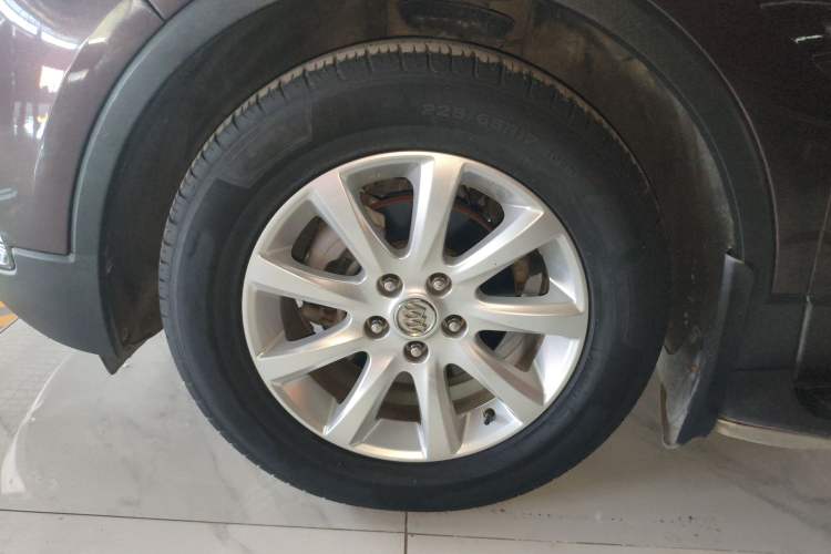 Used Buick Envision 2018 20T Two-Wheel-Drive Elite Model Left Front Wheel Hub
