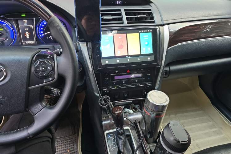 Used Toyota Camry 2016 Dual-Engine 2.5 HG 10th Anniversary Deluxe Navigation Edition Audio And AC Panel