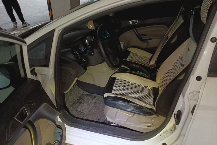 Used Ford Fiesta 2013 Sedan 1.5L Automatic Fashion Edition