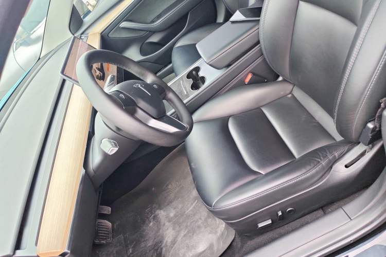 Used Tesla Model 3 2022 Rear-Wheel-Drive Version Left Front Seat