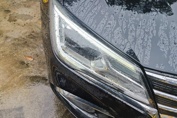 Used Roewe i5 2020 1.5L Automatic 4G Connect Luxury Flagship Edition