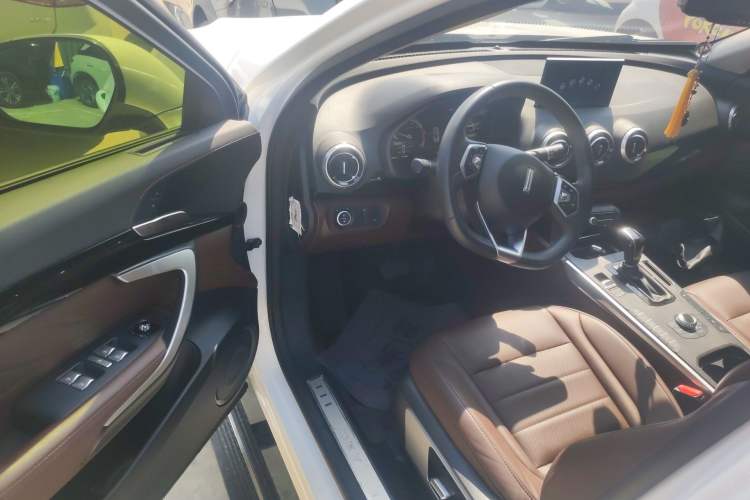 Used Wey VV7 2017 2.0T Ultra-Luxury Version Driver Seat