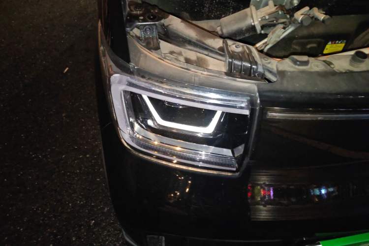 Used Wuling Hongguang MINIEV 2022 GAMEBOY 300km Enthusiast Model with Lithium Iron Phosphate Right Front Headlight