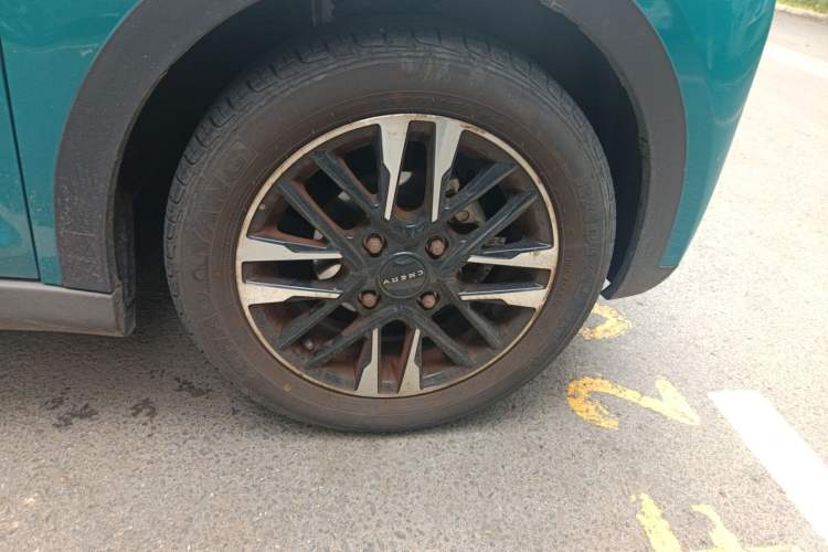 Used Chery QQ Little Ant 2022 Restyled Version Sweet Pink Edition Low-Sugar Version Lithium Iron Phosphate Battery 30.7 kWh 30 kW 301 km Right Front Wheel Hub