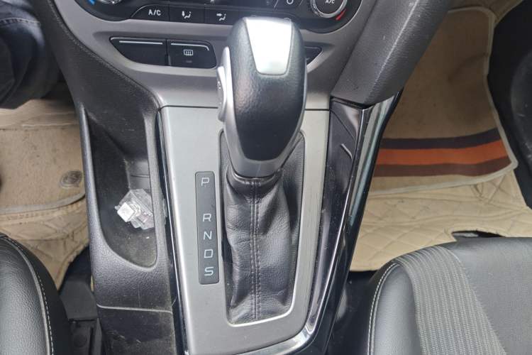 Used Ford Focus 2012 Sedan 1.6L Automatic Fashion Edition