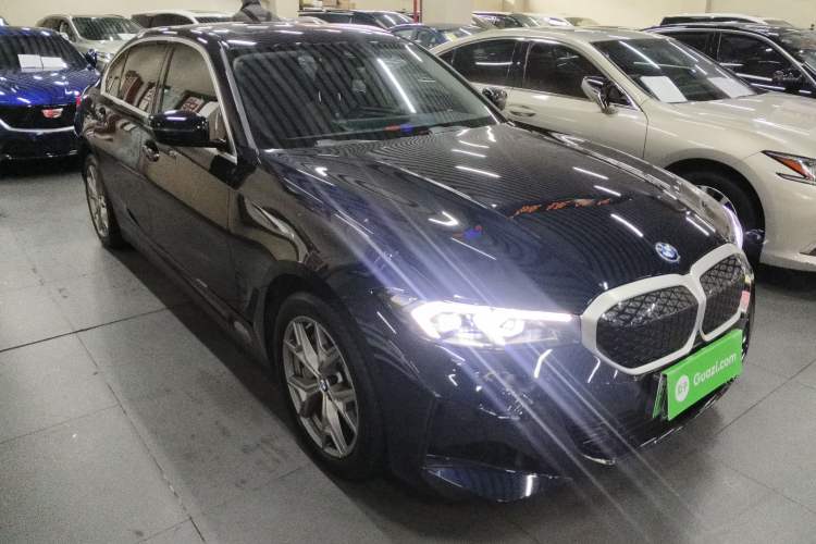 Used BMW i3 2024 eDrive 35 L Front Right 45 Deg