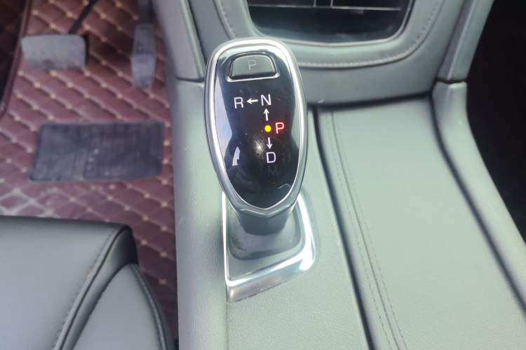 Used Cadillac XT5 2018 28E Four-Wheel Drive Tech Version